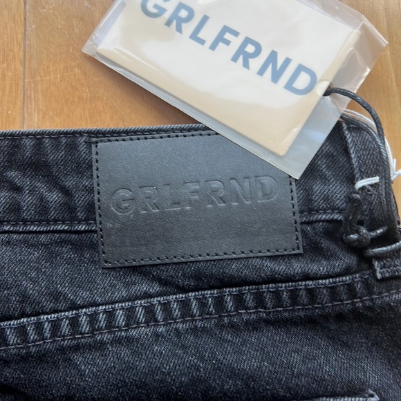 Black denim GRLFRND jean. “The Kate” jeans with rips at the knees. Size 30 - Picture 11 of 11